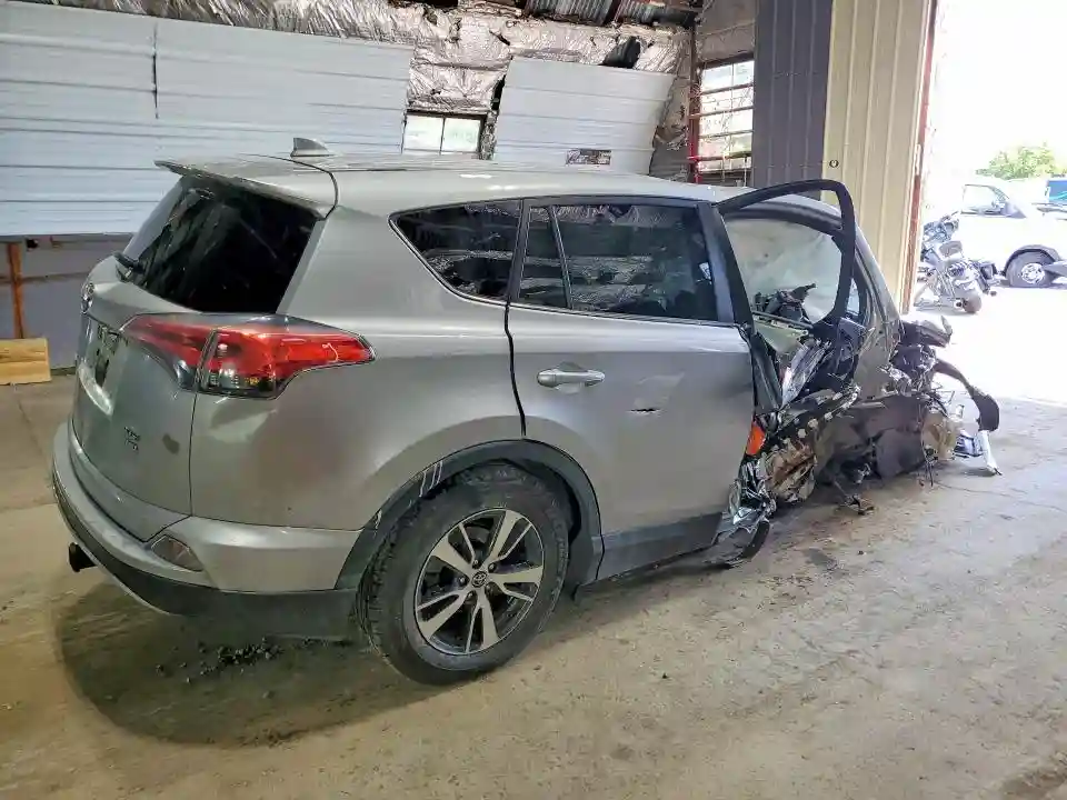 2T3RFREVXJW803524 2018 TOYOTA RAV4-2