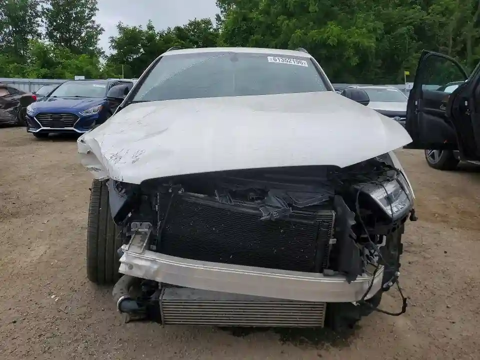 WA1GCCFS0JR030638 2018 AUDI Q3-4