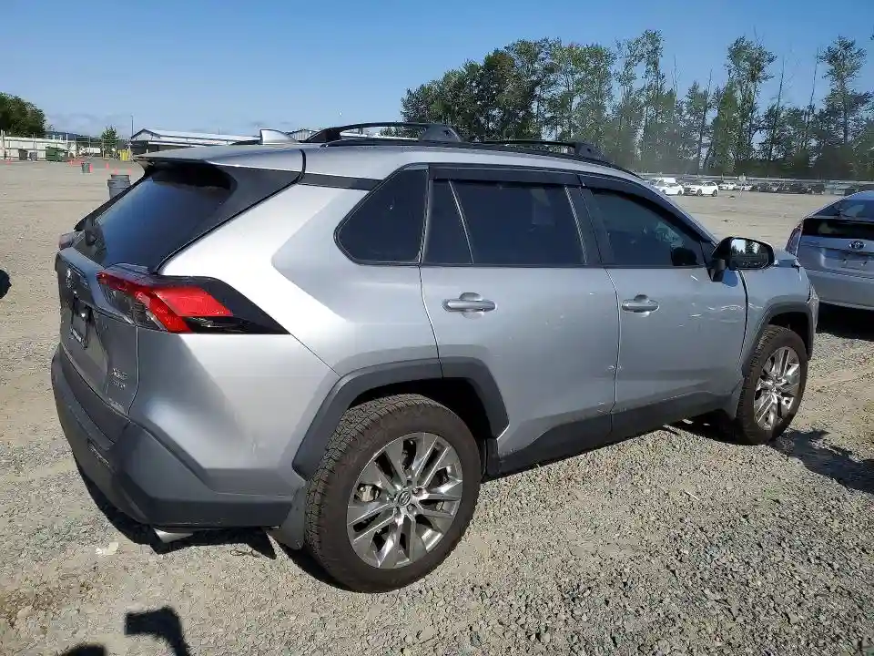 2T3A1RFV6LC131945 2020 TOYOTA RAV4-2