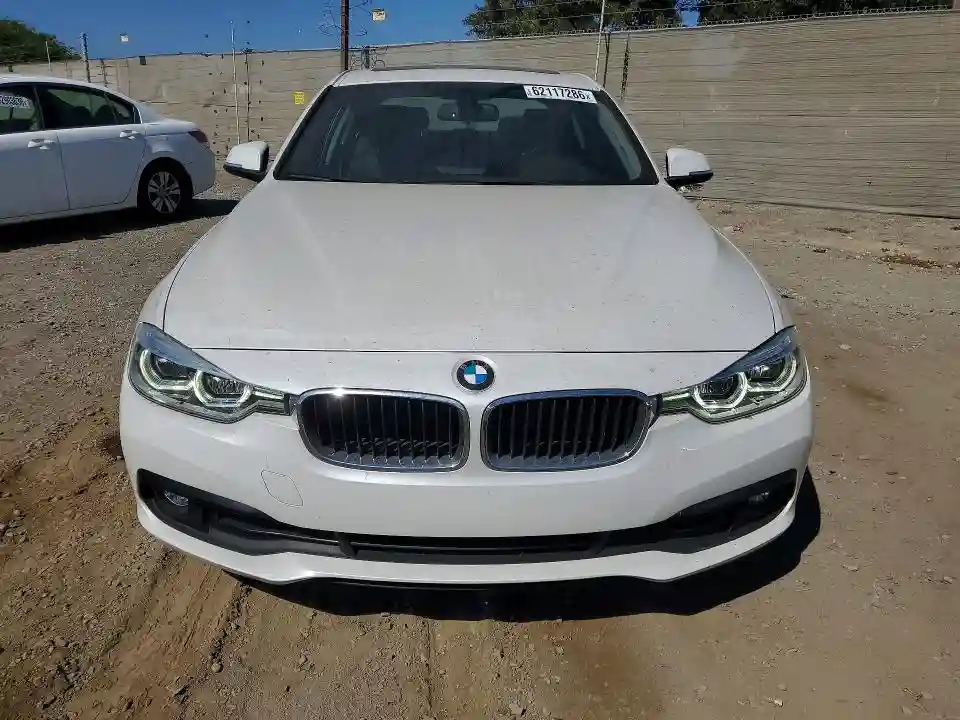 WBA8A3C5XJA487127 2018 BMW 3 SERIES-4