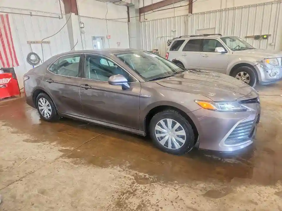 4T1C31AK7MU564085 2021 TOYOTA CAMRY-3