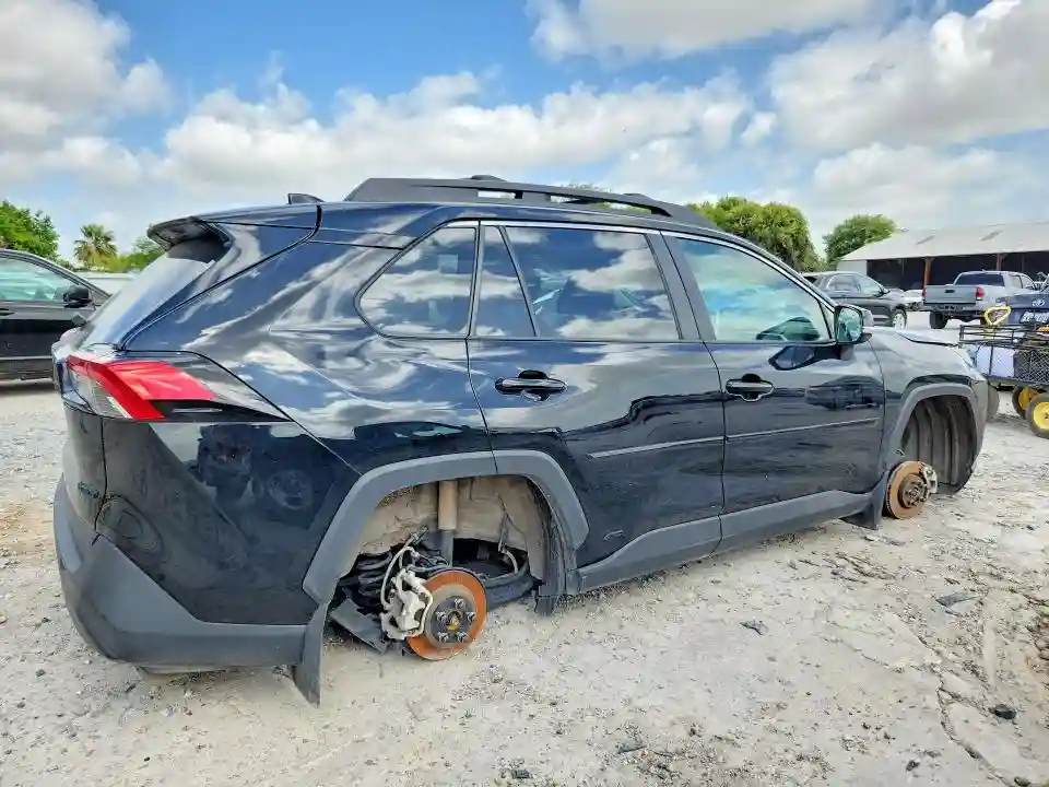 2T3UWRFV7PW169915 2023 TOYOTA RAV4 WOODL-2
