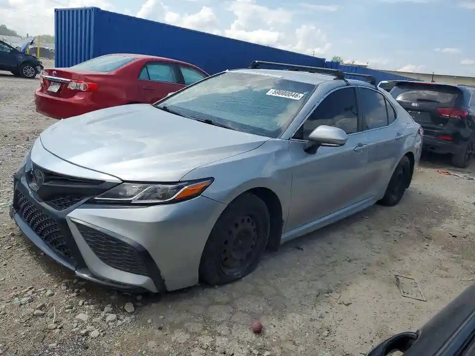 4T1B11HK0JU619818 2018 TOYOTA CAMRY-0