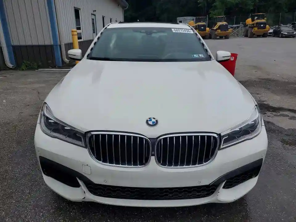 WBA7F2C50JG423747 2018 BMW 7 SERIES-4