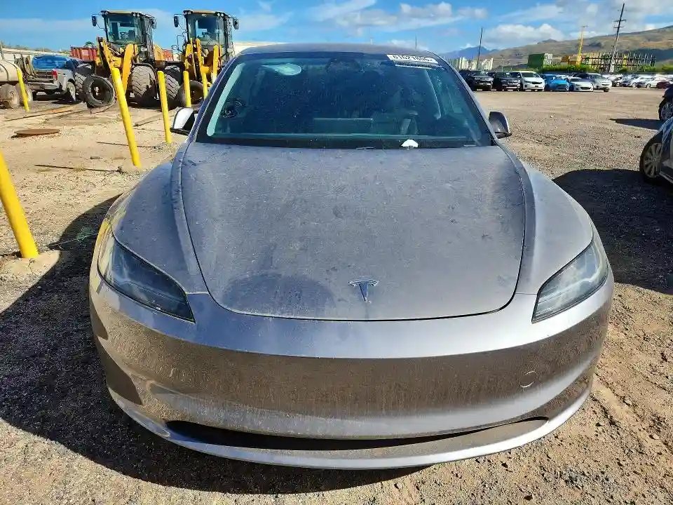 5YJ3E1EB0SF996757 2025 TESLA MODEL 3-4