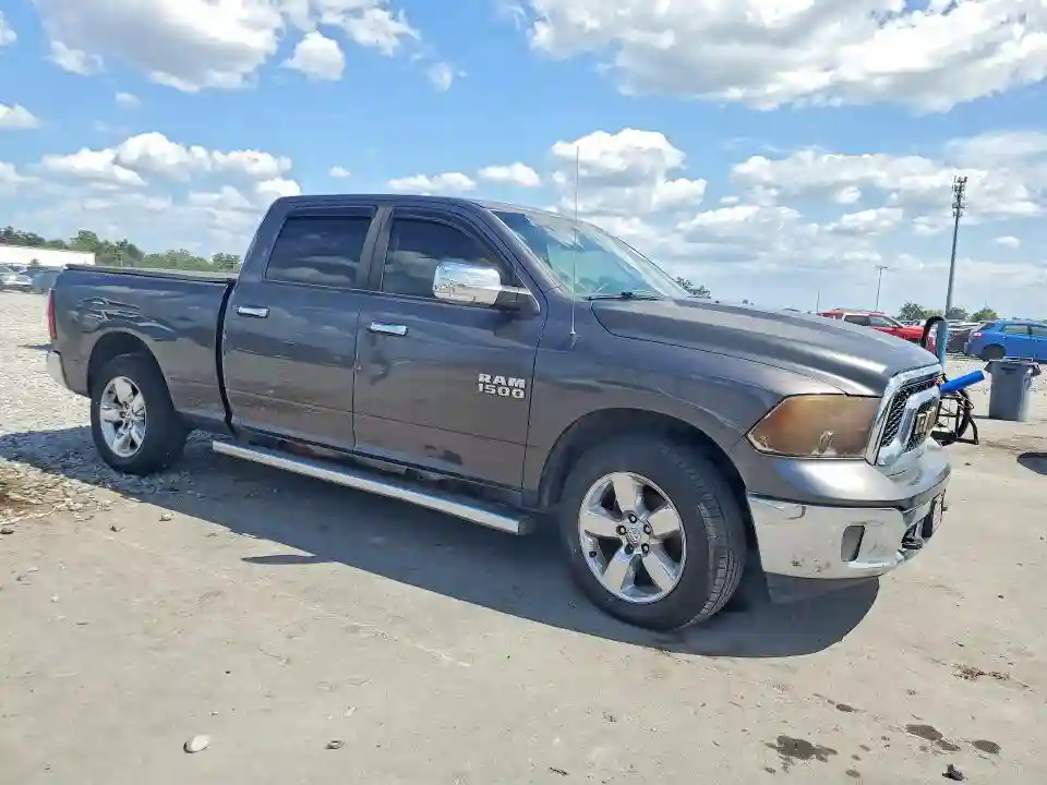 1C6RR7TM9FS721748 2015 RAM 1500-3