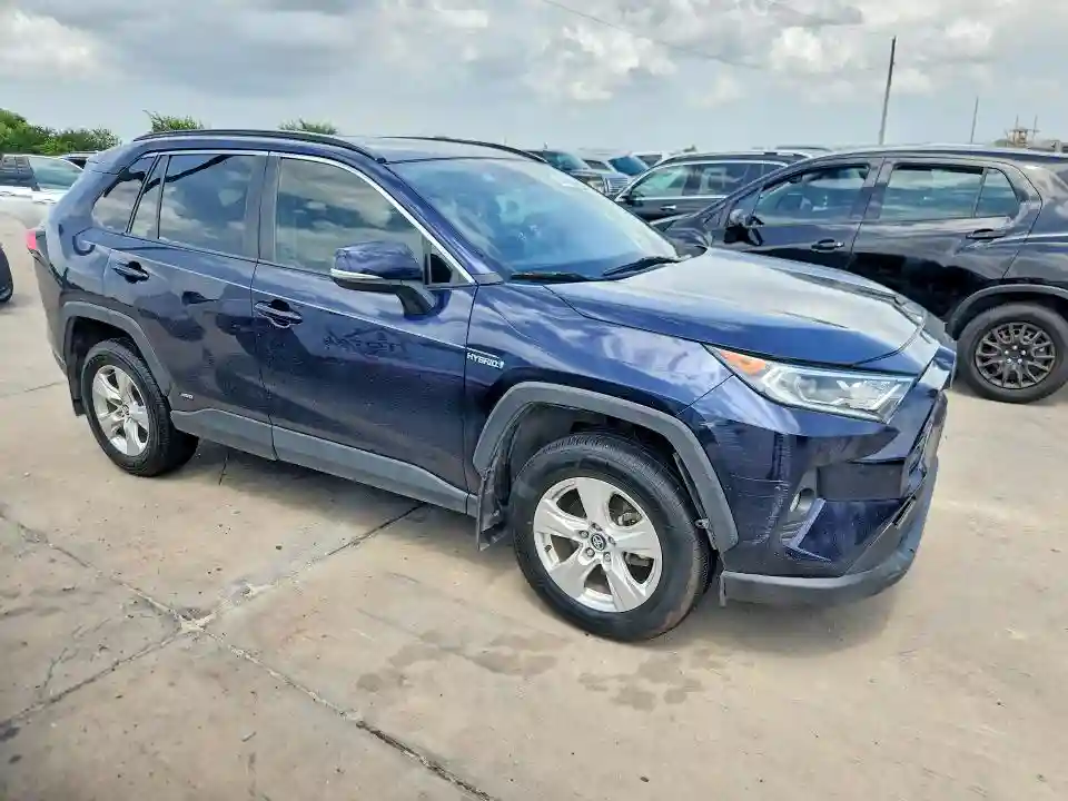 2T3RWRFVXLW047923 2020 TOYOTA RAV4-3
