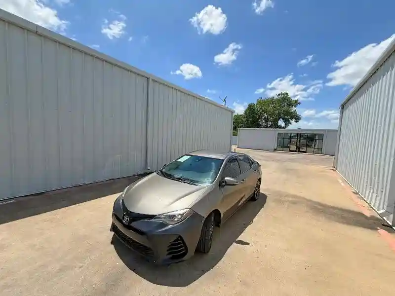 5YFBURHE0HP631432 2017 TOYOTA COROLLA-1