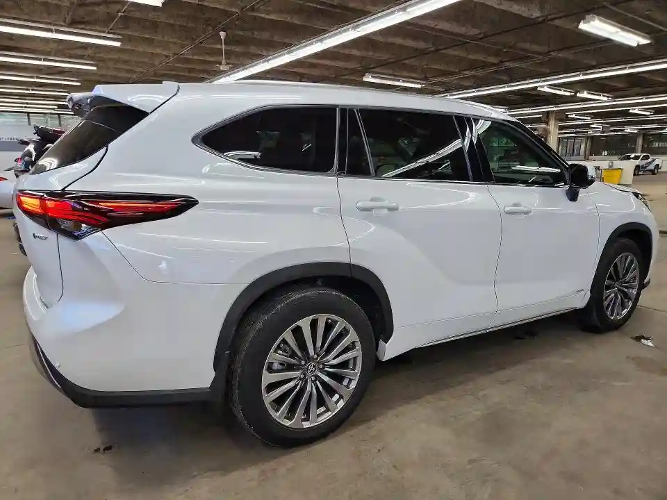 5TDKBRCH8SS648596 2025 TOYOTA HIGHLANDER-2