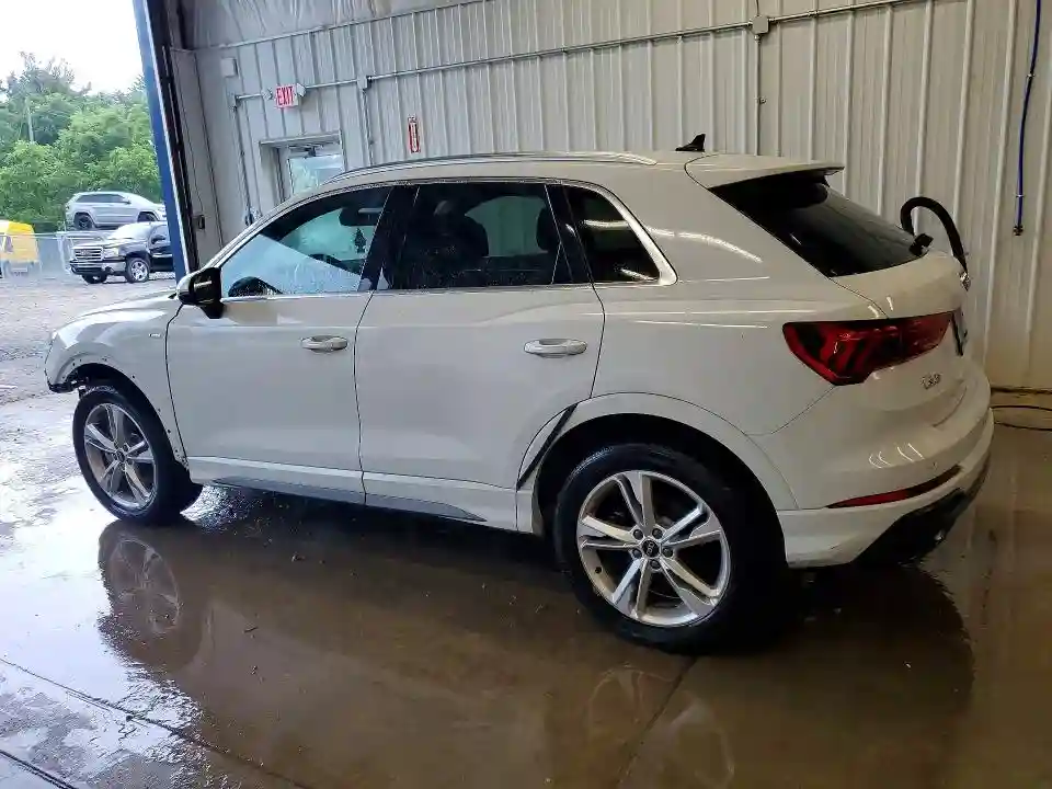 WA1EECF36R1047304 2024 AUDI Q3-1
