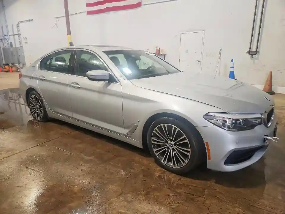WBAJB1C5XKB376270 2019 BMW 5 SERIES-3