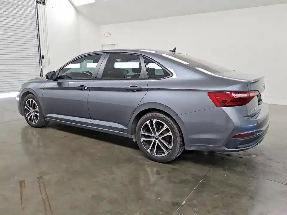 3VWBM7BU8RM021403 2024 VOLKSWAGEN JETTA-1
