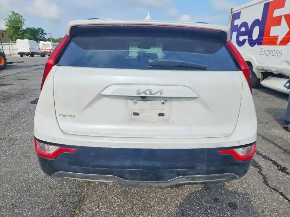 KNDCR3L14P5053869 2023 KIA NIRO-5