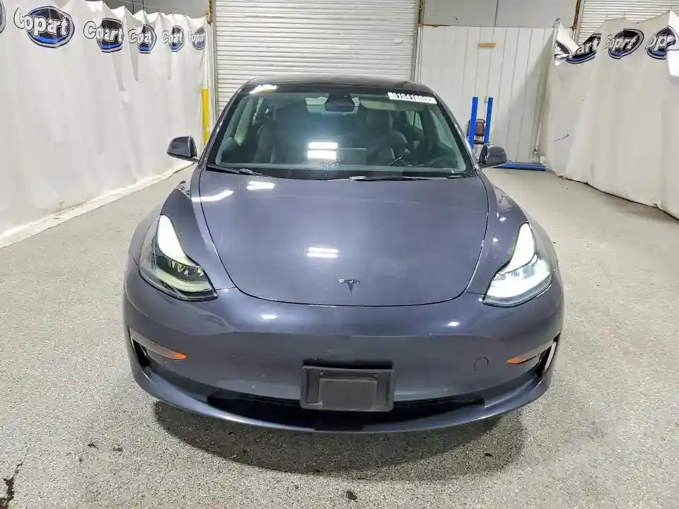 5YJ3E1EA4NF369085 2022 TESLA MODEL 3-4