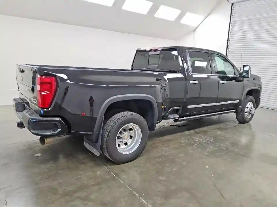 1GC4KVEY1TF138042 2026 CHEVROLET SILVERADO-2