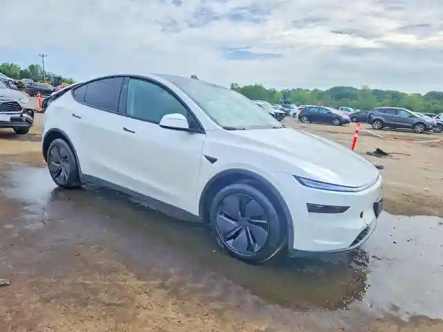 7SAYGDEE2TA387084 2026 TESLA MODEL Y-3
