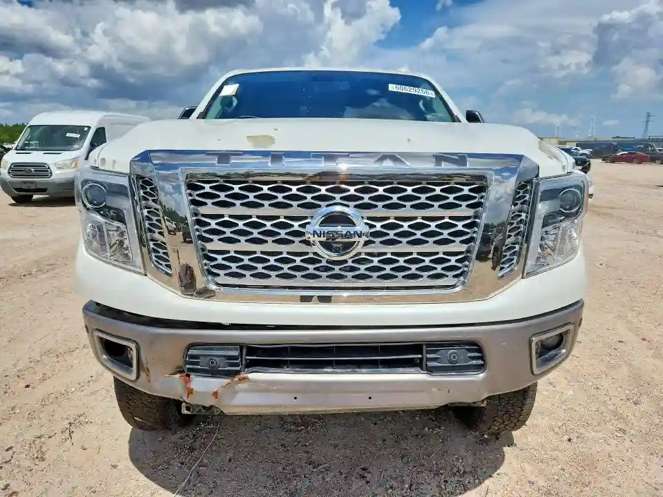 1N6BA1F48JN522365 2018 NISSAN TITAN-4