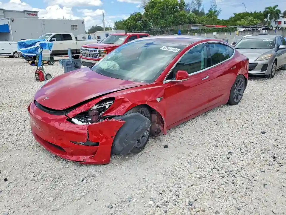 5YJ3E1EA1JF153852 2018 TESLA MODEL 3-0