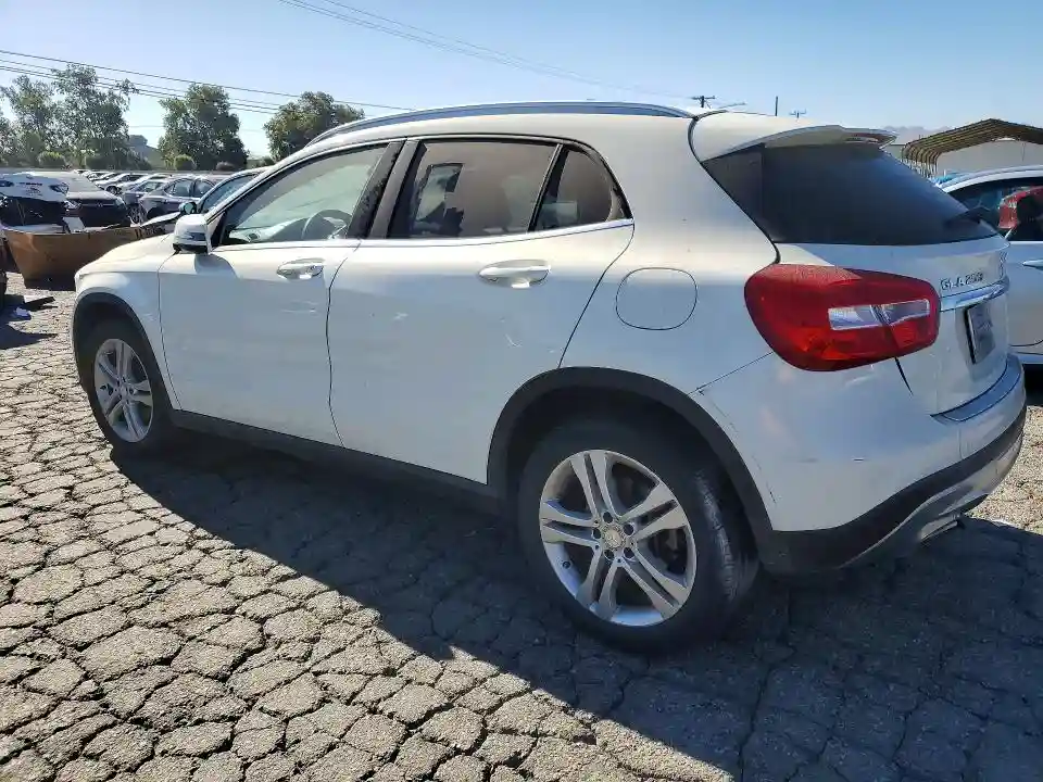 WDCTG4EB8HJ356139 2017 MERCEDES-BENZ GLA-CLASS-1