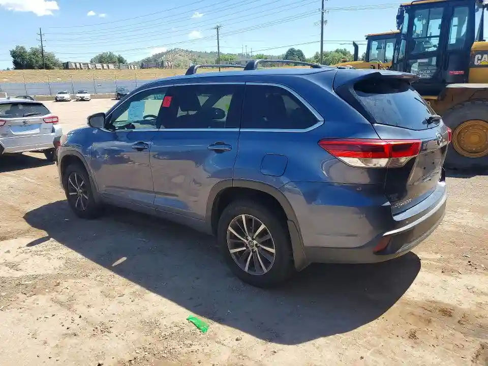 5TDJZRFHXJS812853 2018 TOYOTA HIGHLANDER-1