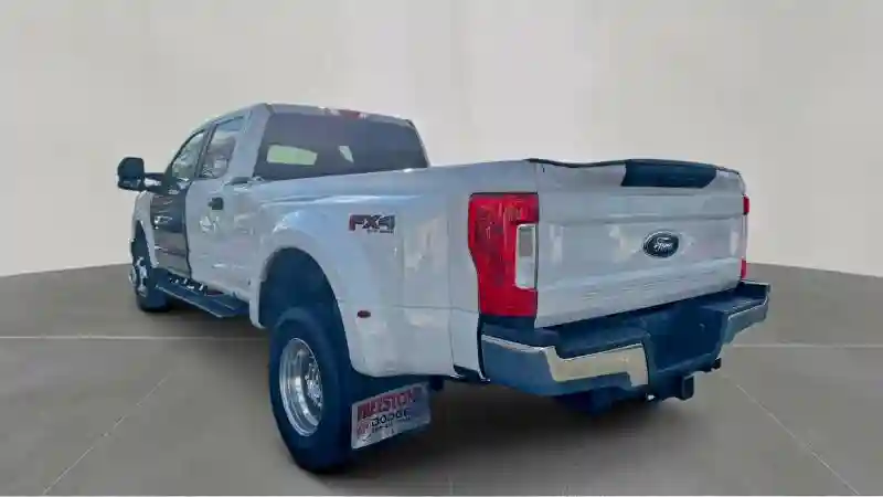 1FT8W3DT7HED16940 2017 FORD F350-2