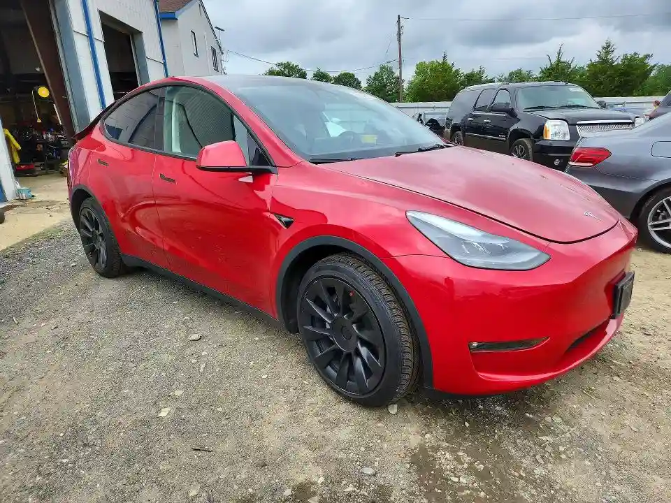 7SAYGAEE0PF910609 2023 TESLA MODEL Y-3
