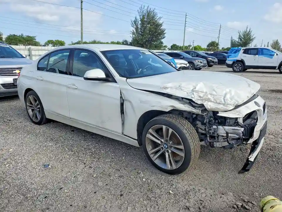 WBA8B9C37HK885981 2017 BMW 3 SERIES-3