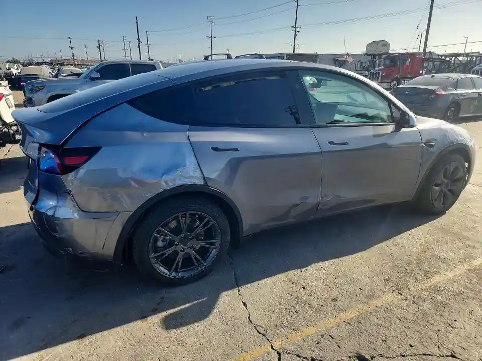 7SAYGDEE7SF240633 2025 TESLA MODEL Y-2