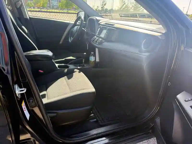 2T3ZFREV7JW467427 2018 TOYOTA RAV4-4