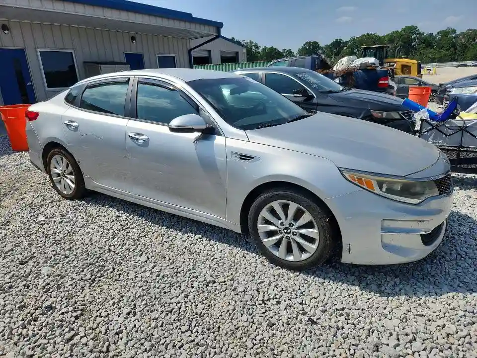 5XXGT4L38HG121811 2017 KIA OPTIMA-3