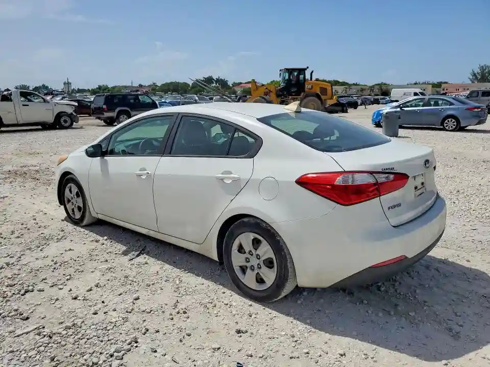 KNAFK4A63G5603520 2016 KIA FORTE-1