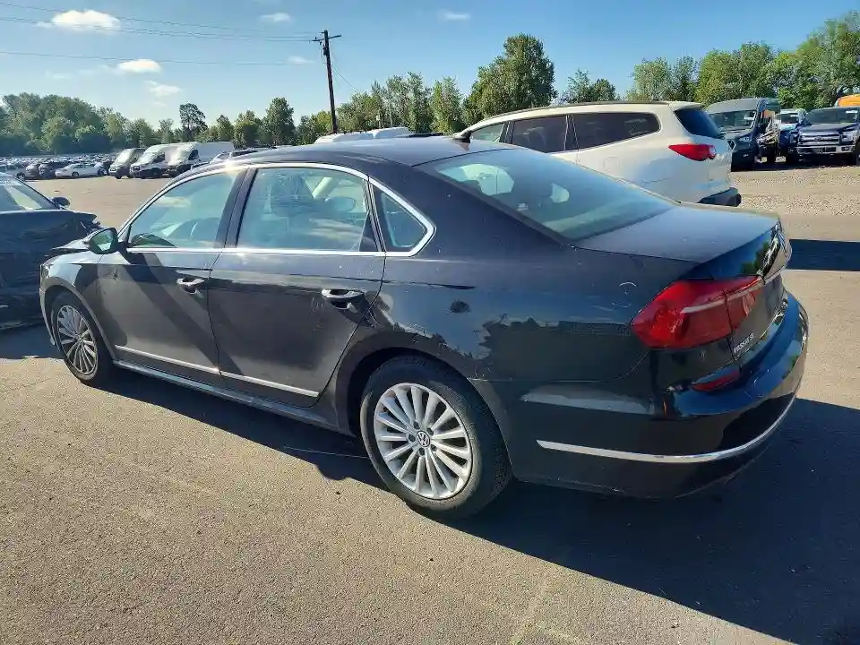 1VWBS7A32GC013374 2016 VOLKSWAGEN PASSAT-1
