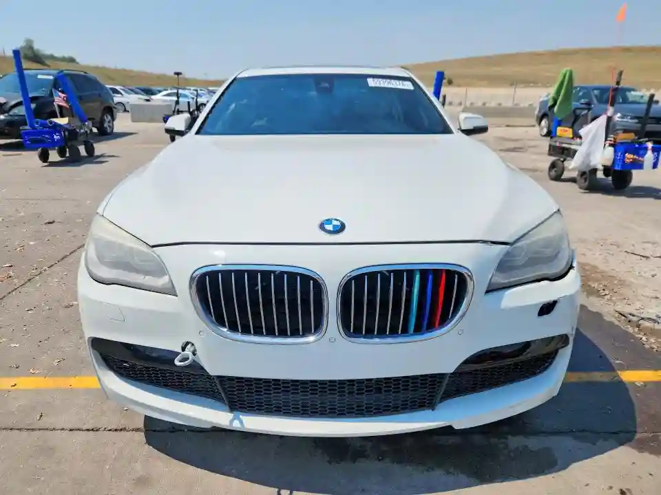 WBAYF4C55FGS99420 2015 BMW 7 SERIES-4