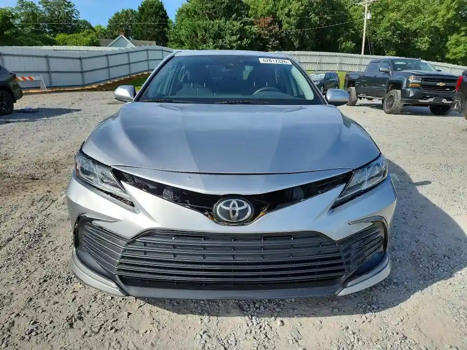 4T1C11AK9MU609646 2021 TOYOTA CAMRY-4