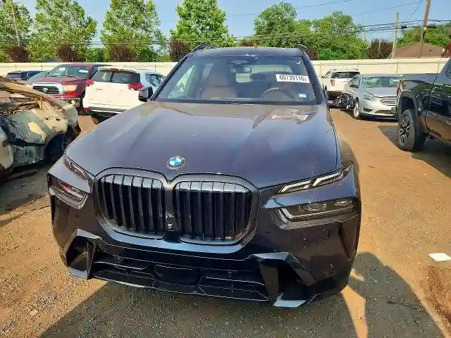 5UX23EM05T9420293 2026 BMW X7-4