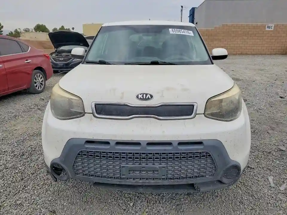 KNDJN2A2XG7846090 2016 KIA SOUL BASE-4
