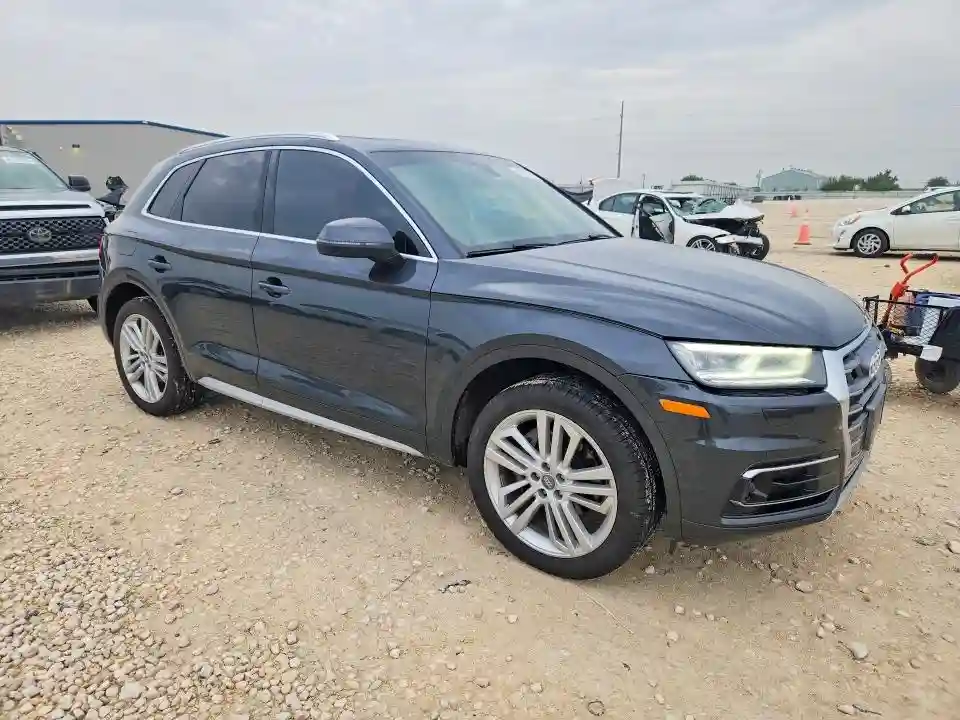 WA1CNAFY0J2168352 2018 AUDI Q5-3