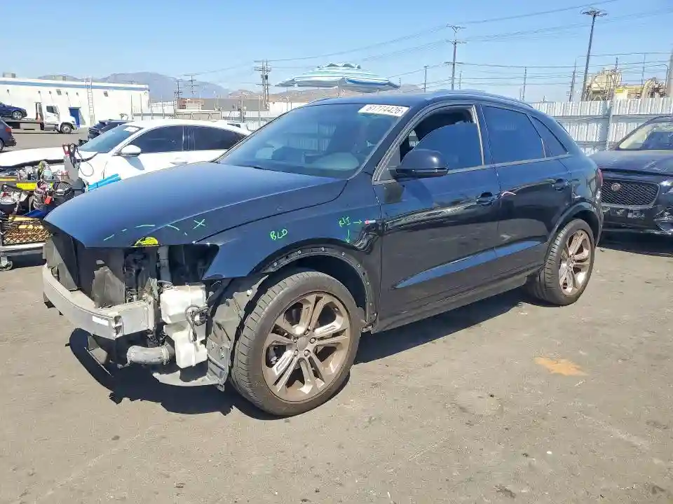 WA1BCCFS6JR014910 2018 AUDI Q3-0