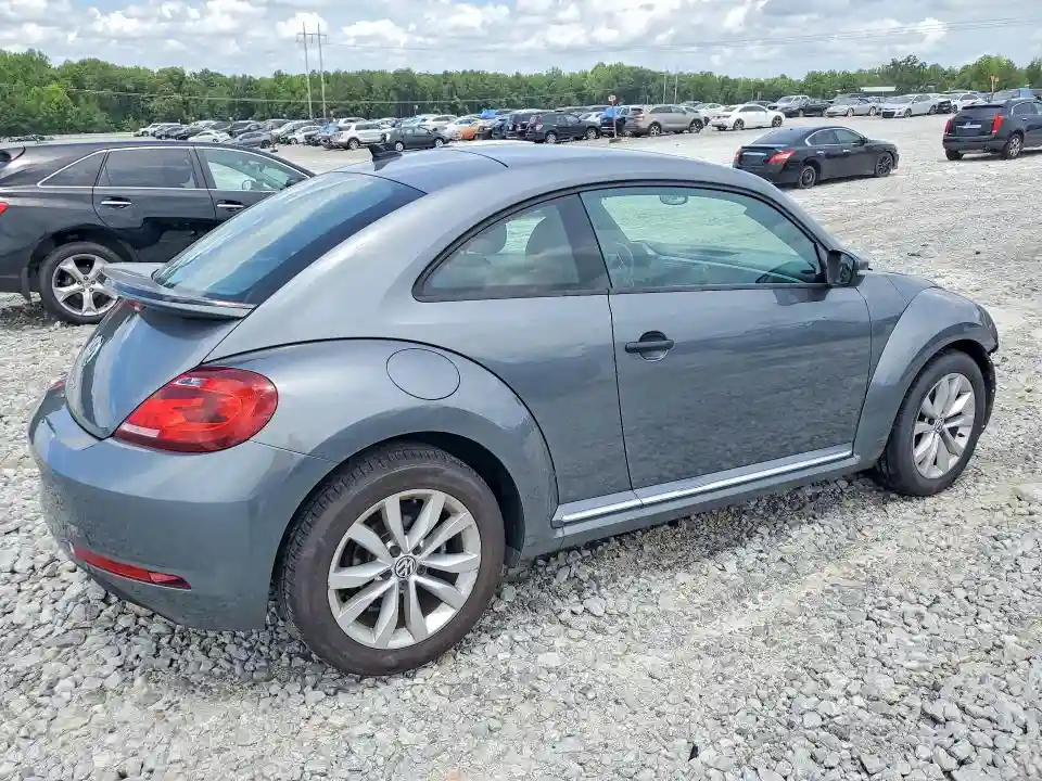3VWF17ATXHM619462 2017 VOLKSWAGEN BEETLE-2