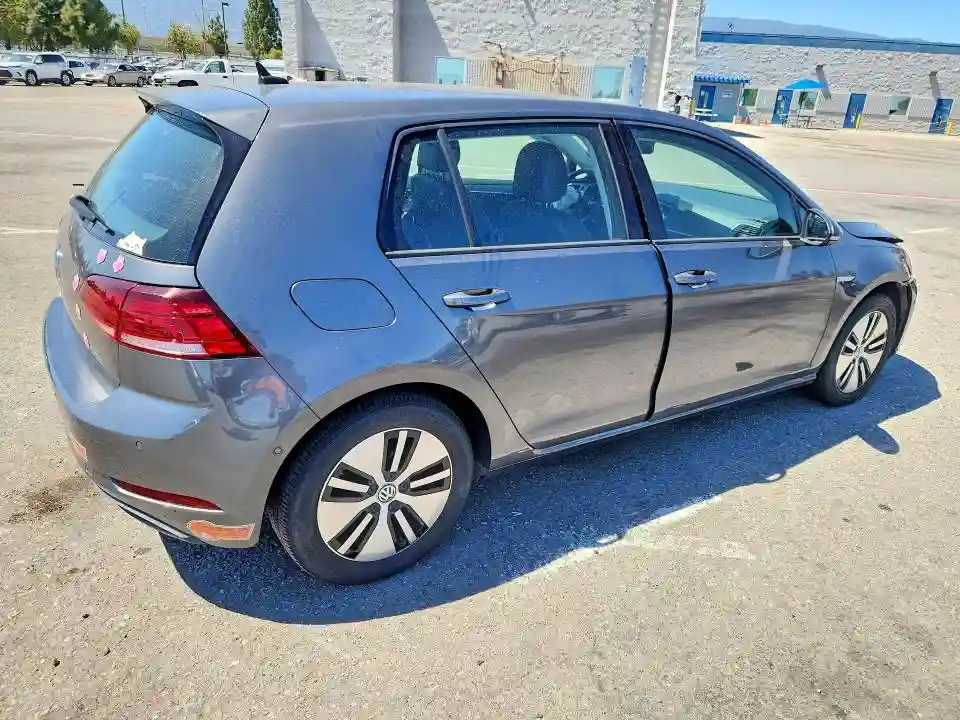 WVWPR7AU6KW911951 2019 VOLKSWAGEN GOLF-2