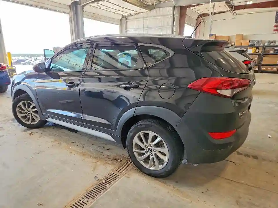 KM8J3CA46HU431084 2017 HYUNDAI TUCSON-1