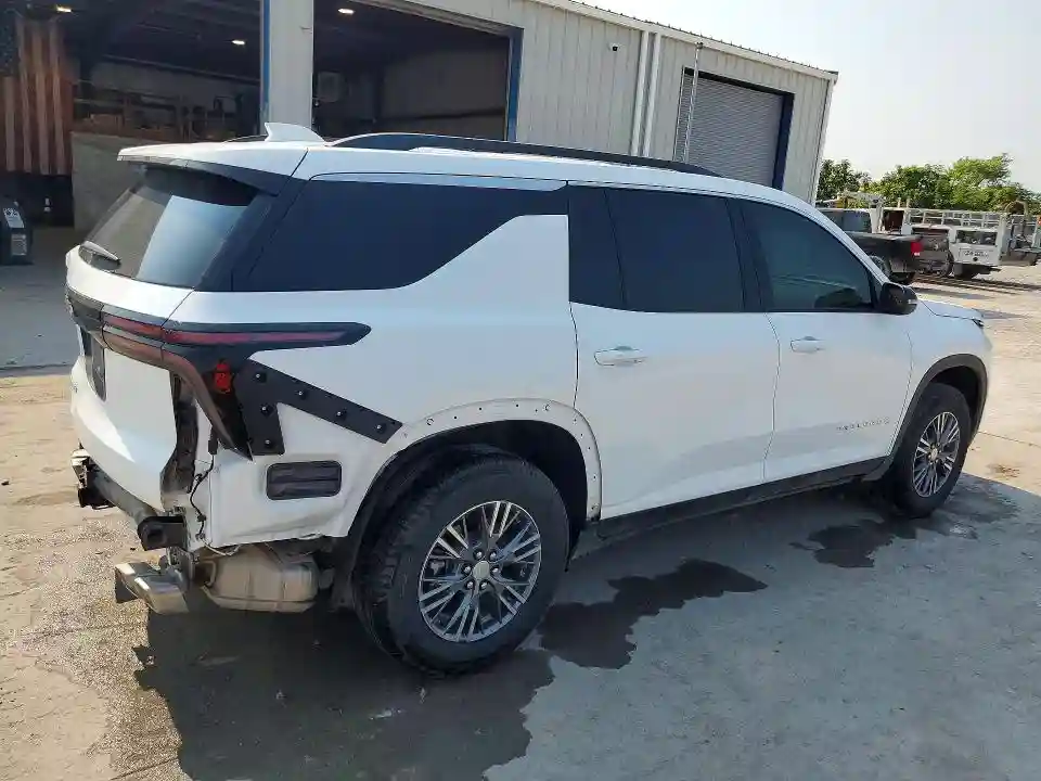 1GNERGKS7TJ149739 2026 CHEVROLET TRAVERSE-2