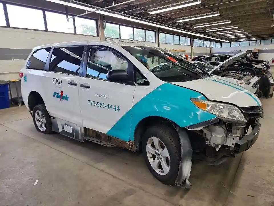 5TDZZ3DC3LS036785 2020 TOYOTA SIENNA-3