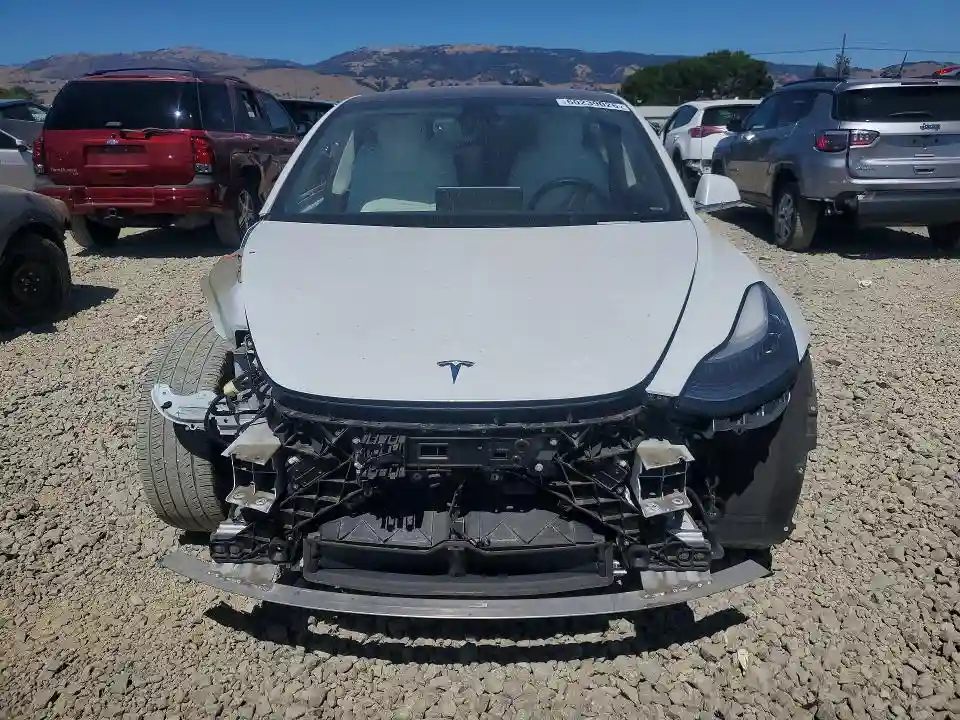 5YJ3E1EA5LF613937 2020 TESLA MODEL 3-4