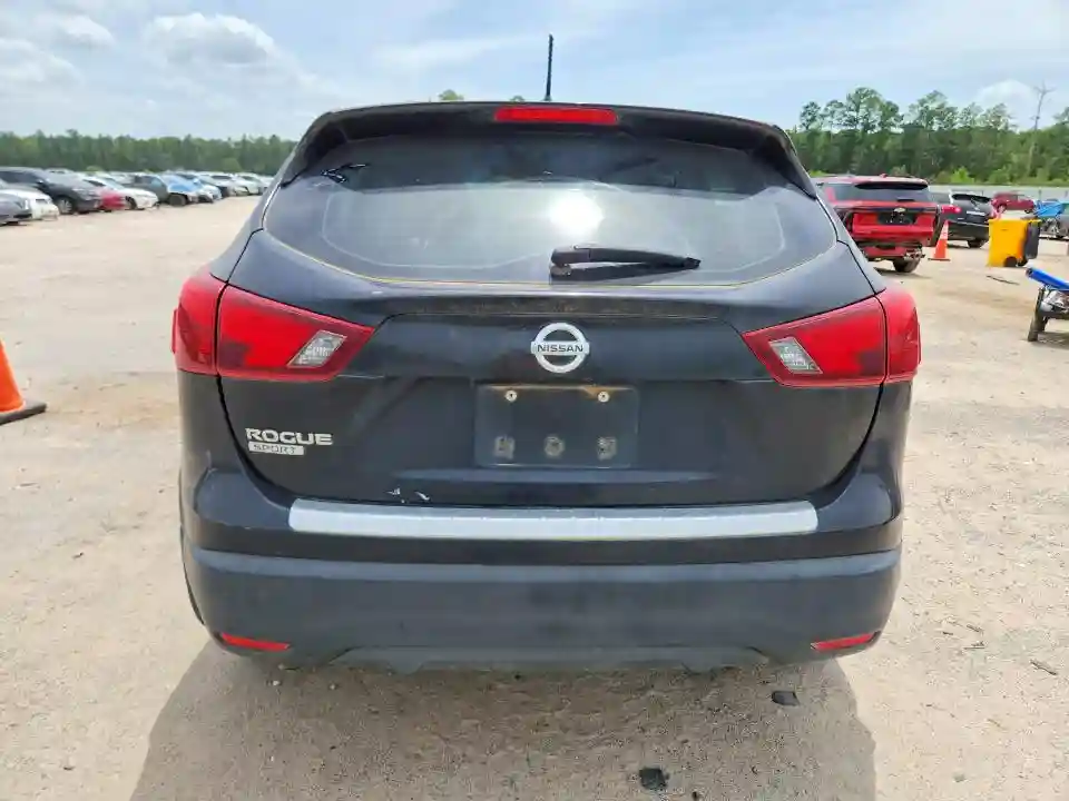 JN1BJ1CP4JW104674 2018 NISSAN ROGUE-5