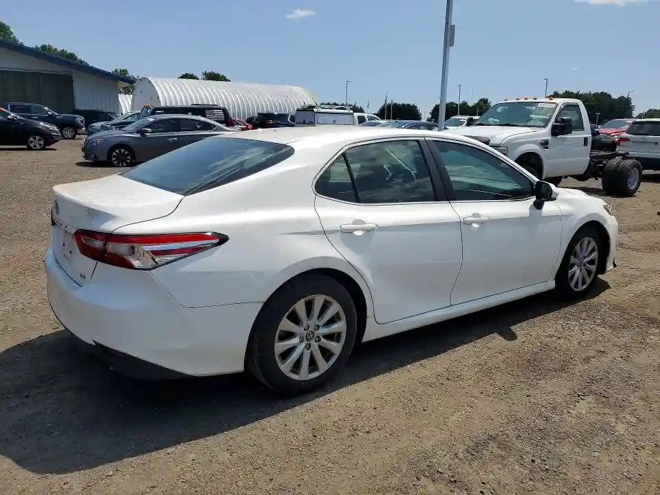 4T1B11HK0JU641494 2018 TOYOTA CAMRY-2