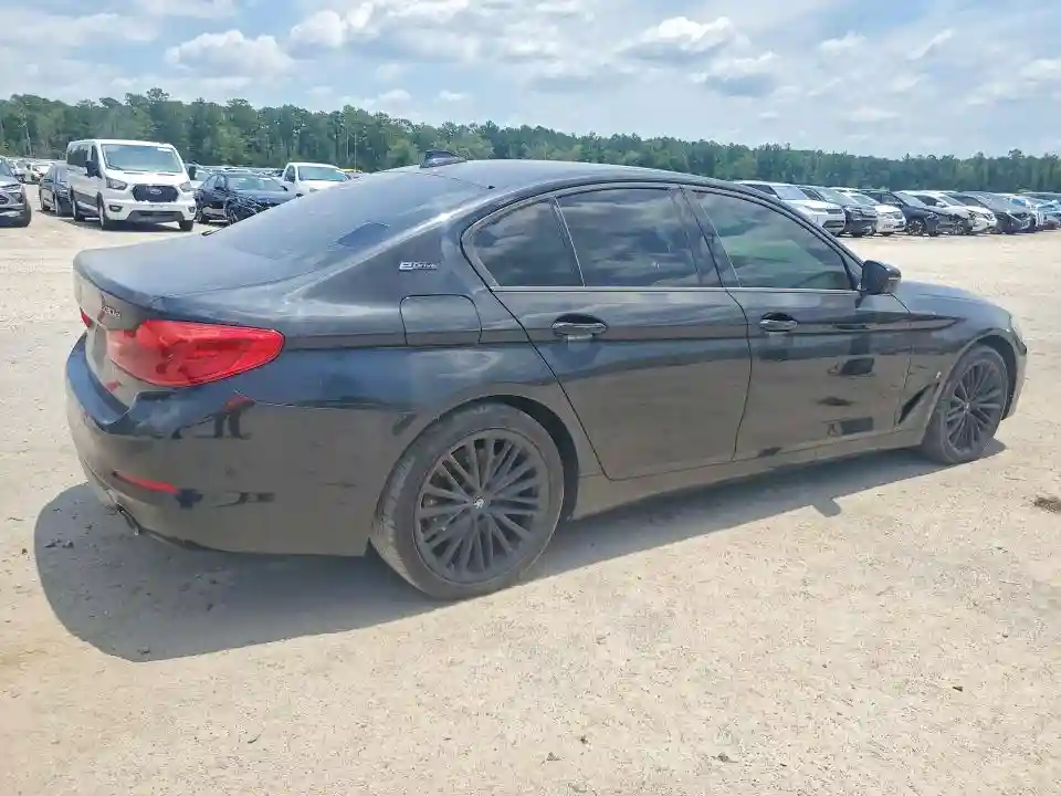 WBAJA9C53JB034370 2018 BMW 5 SERIES-2