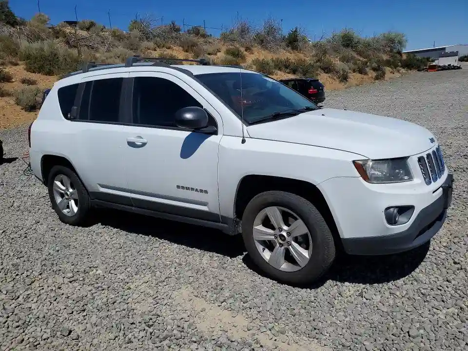 1C4NJCBA4GD681504 2016 JEEP COMPASS-3
