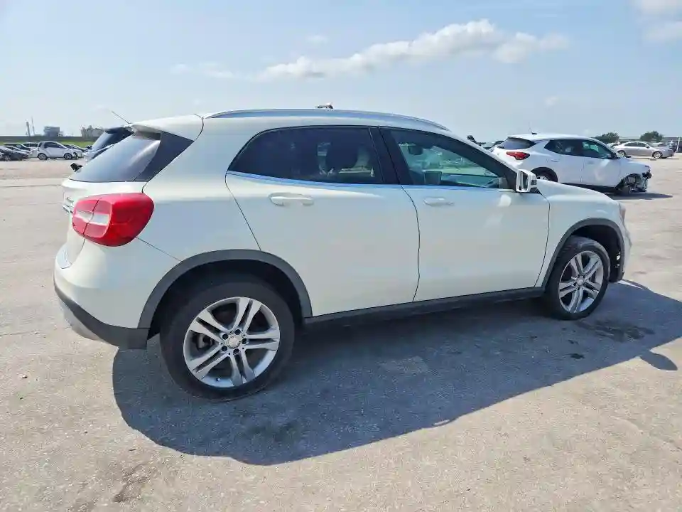 WDCTG4GB8HJ350211 2017 MERCEDES-BENZ GLA-CLASS-2