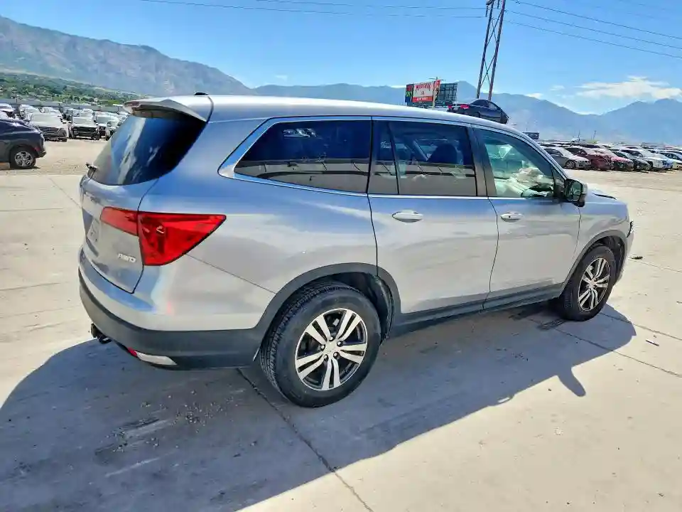 5FNYF6H33JB067679 2018 HONDA PILOT-2